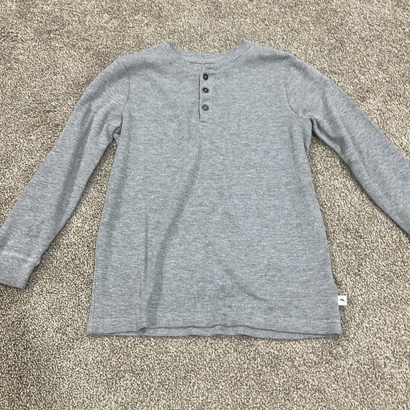 2 Tommy Bahama boys button up shirts - Picture 3 of 4